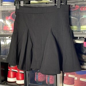 UO black mini skirt- med